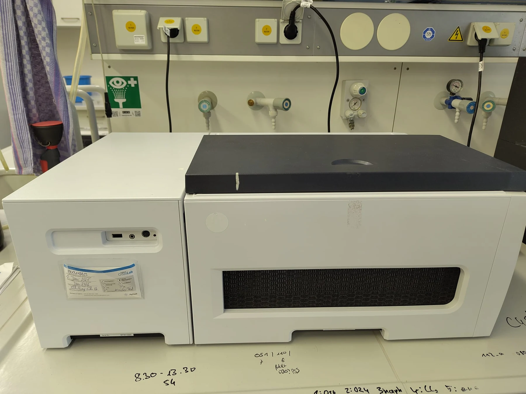 UV–Vis Spectrometer · Cary 3500 Multicell